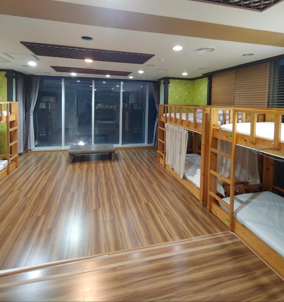 Seom Guesthouse مدينة سيوجويبو المظهر الخارجي الصورة